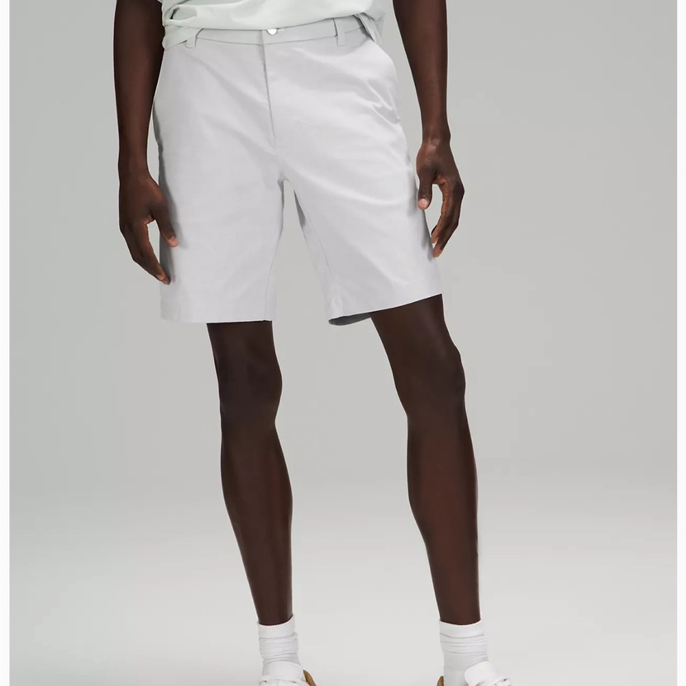 Lululemon Commission Short Classic 9” Sz 36 NWT